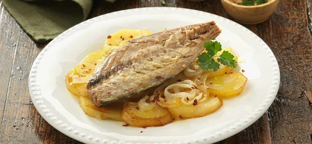 11-chicharro-templado-con-patatas-copia