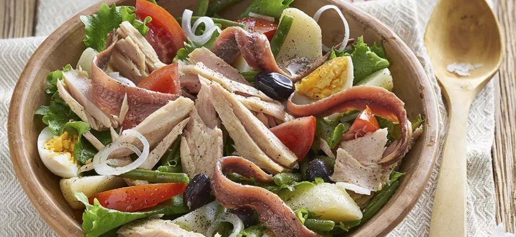 Insalata Niçoise con tonno bianco e Acciughe 21 ensalada nicoise con bonito del norte y anchoas ortiz - receta
